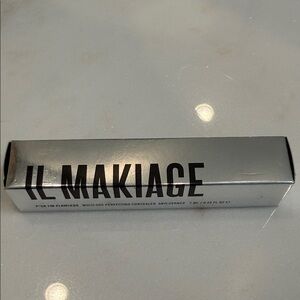 IL MAKIAGE Silver Perfecting Concealer